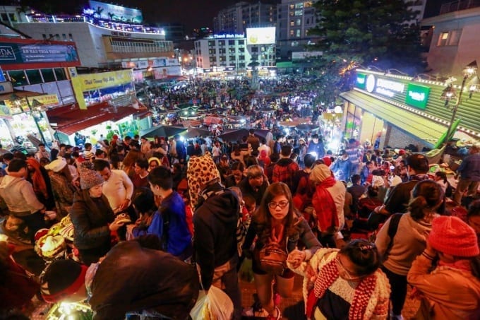 Vietnam’s ‘Little Paris’ tells tourists to be ‘decent’ and ‘civilized’