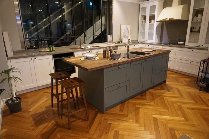 Shinsegae to buy local furniture company for $168 mln