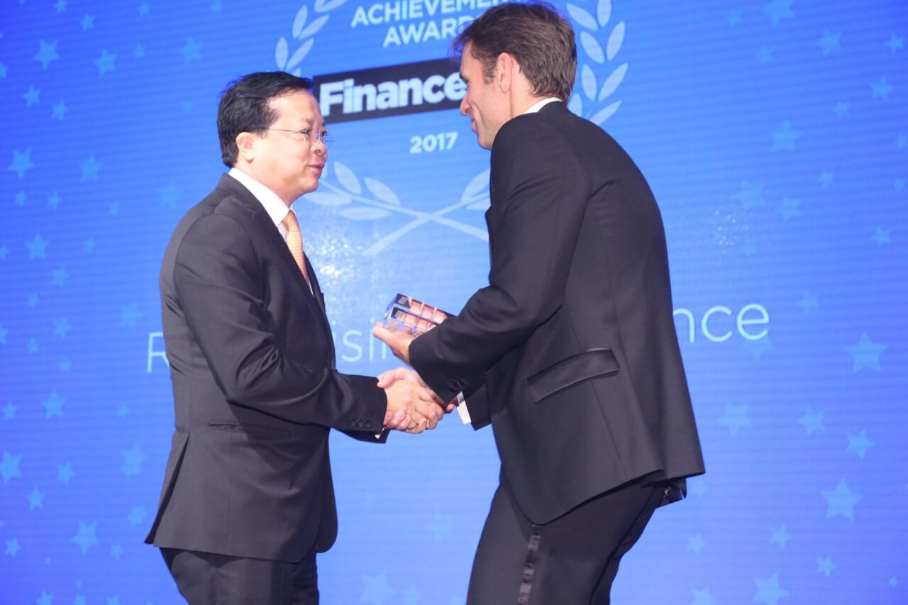 Vietjet IPO wins prestigious award for “Best Vietnam Deal” in 2017
