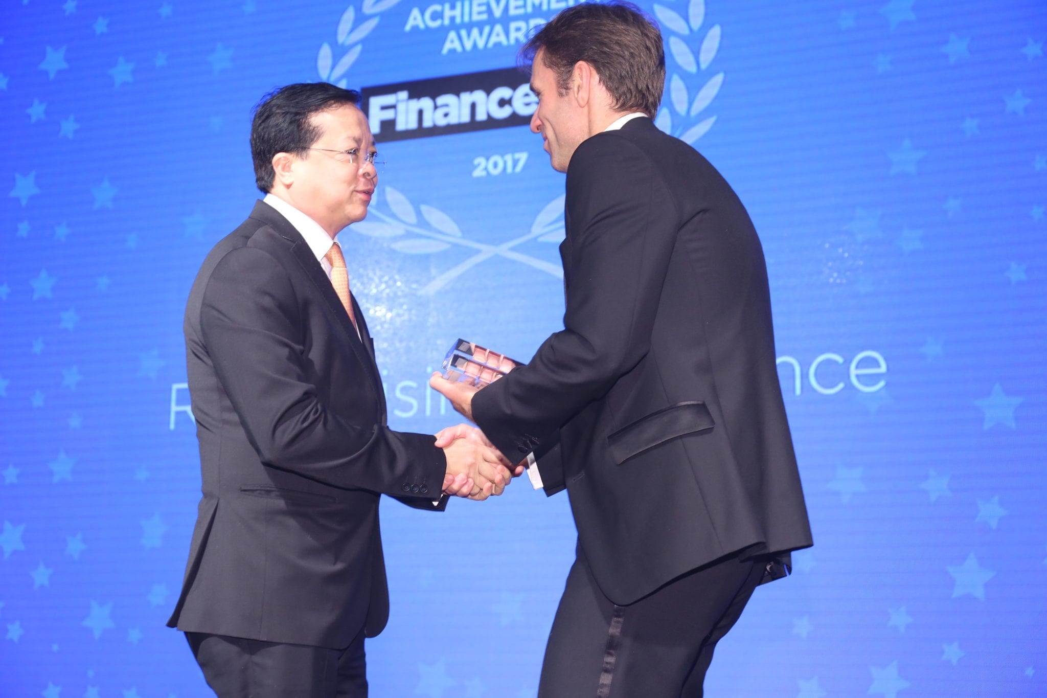 Vietjet IPO wins prestigious award for “Best Vietnam Deal” in 2017