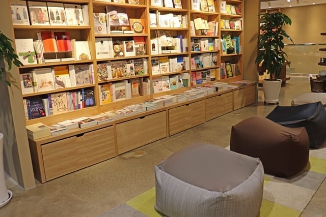 Muji Sinchon inside 1