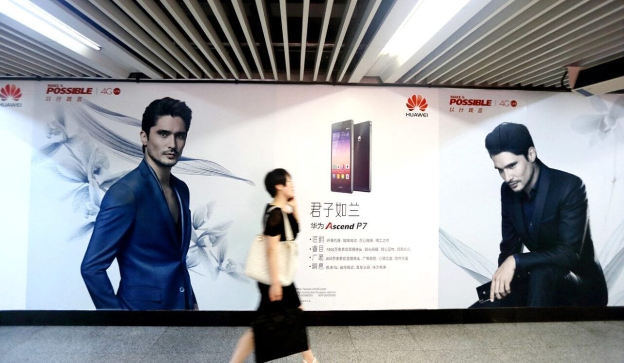 China smartphone sales fall sharply in Q1