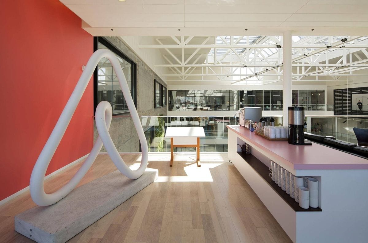 Hotels share golden sparkle with Airbnb