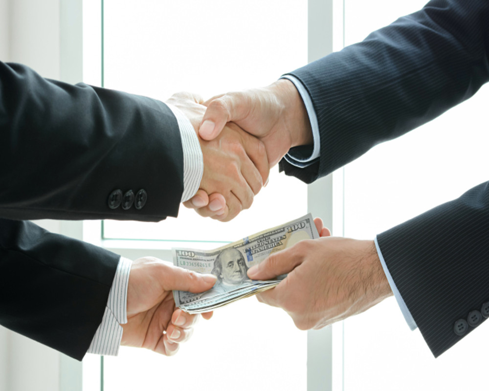 Chinese retail tycoon’s fraud conviction thrown out