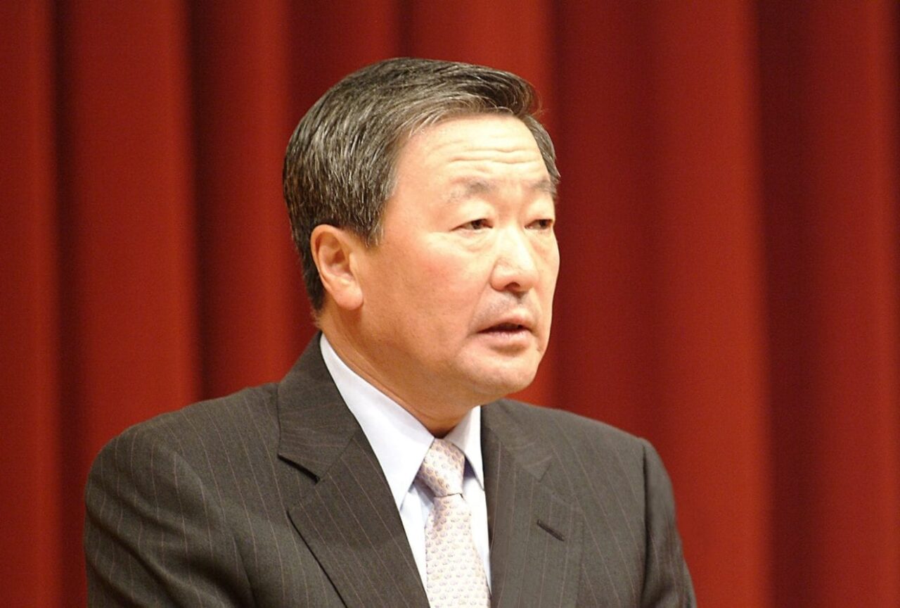 LG Group chairman dies at 73