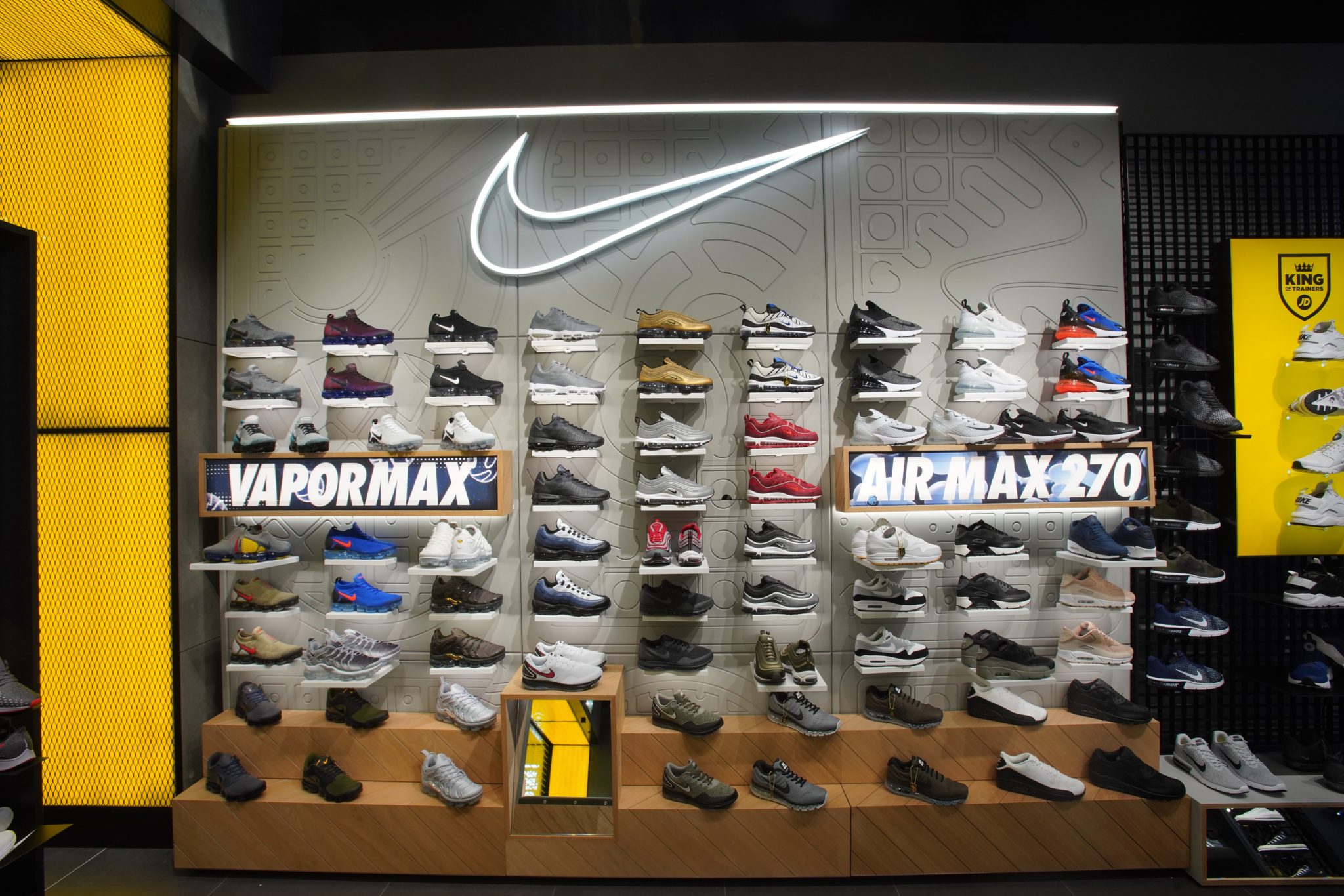 JD Sets Foot In Singapore With Its First ‘Undisputed King of Trainers’ Store at Jurong Point