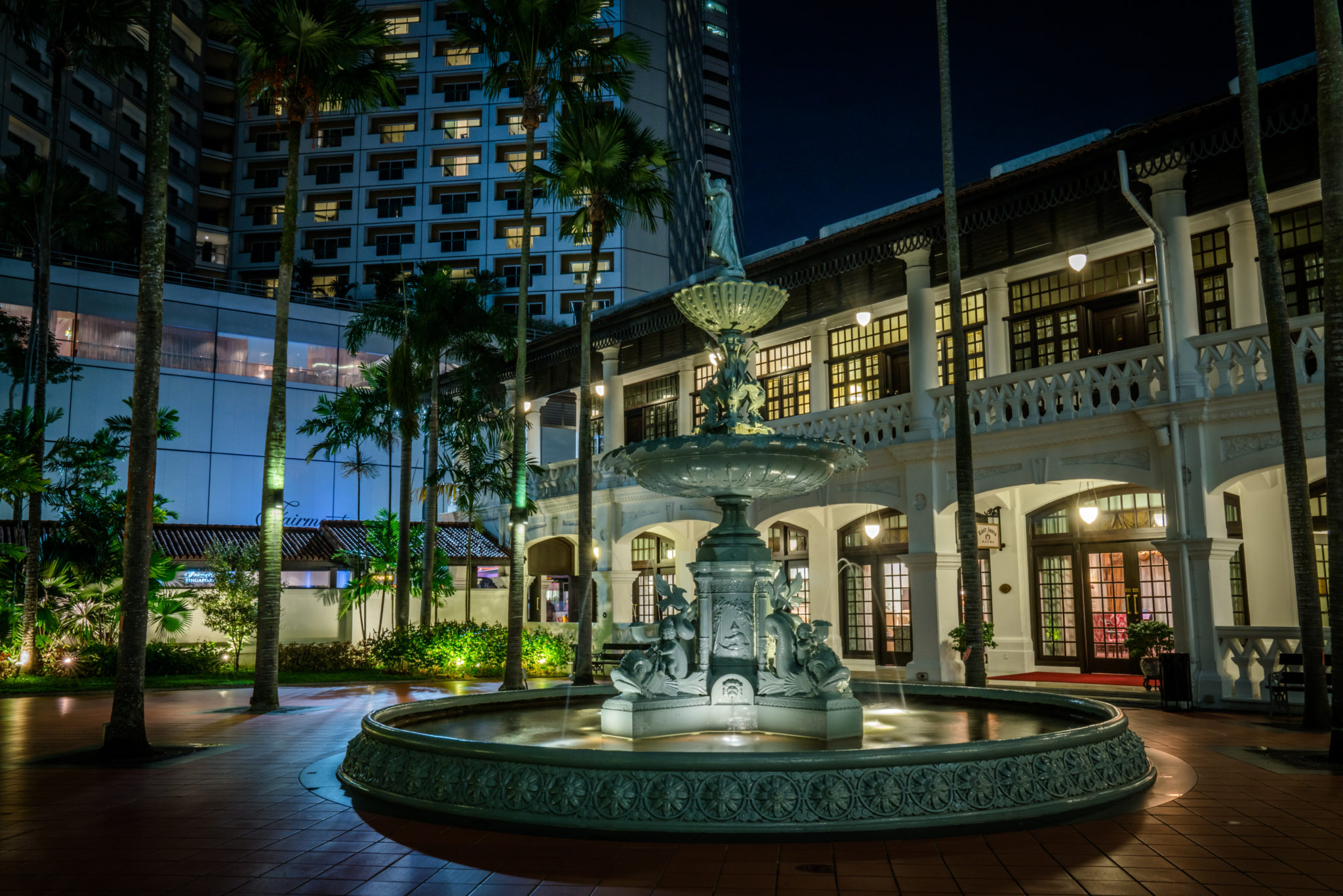One Raffles Place Shopping Mall is The Place to be to Start The Singapore Sales