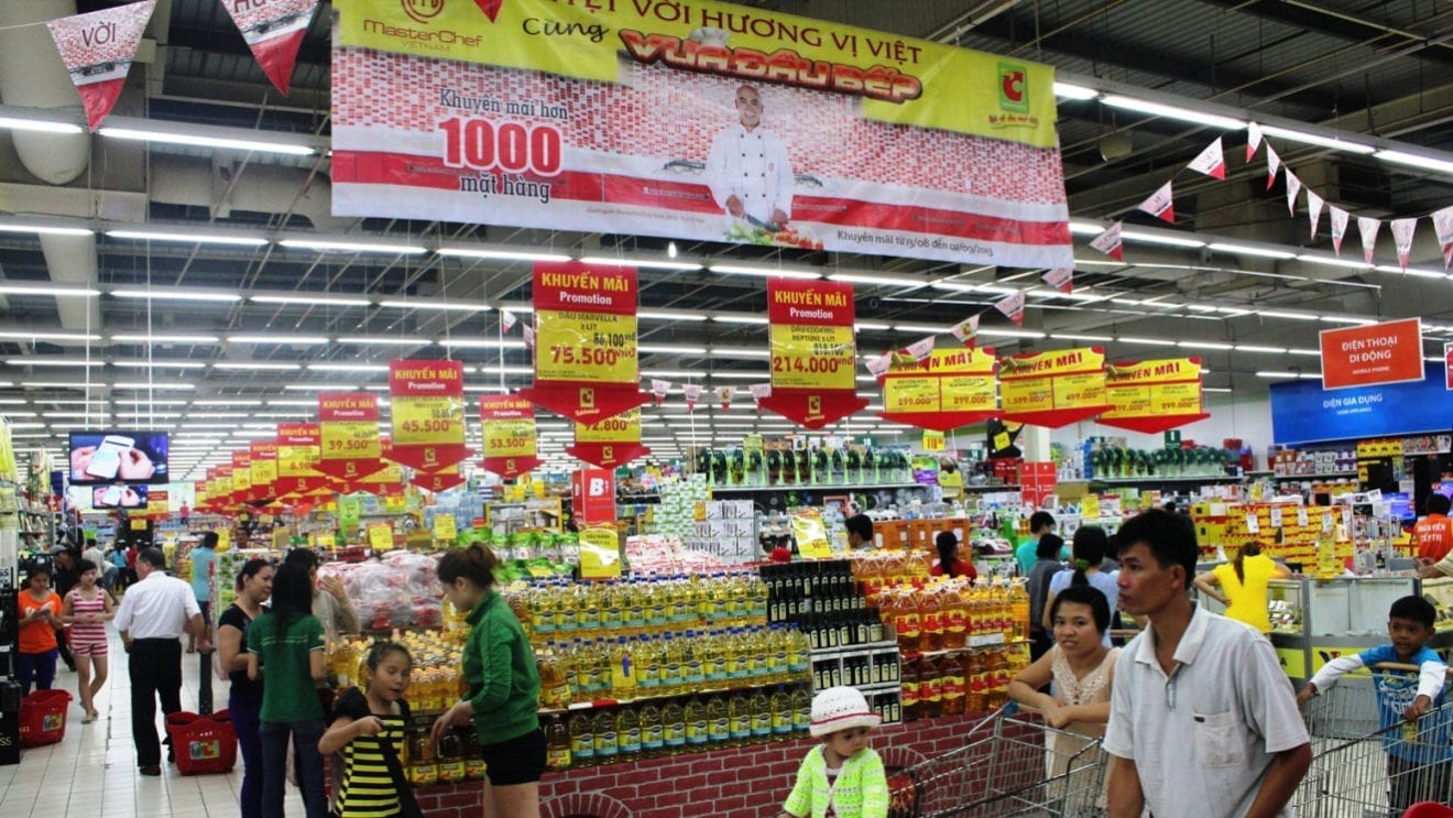Vietnam retail sales rises in seven months straight