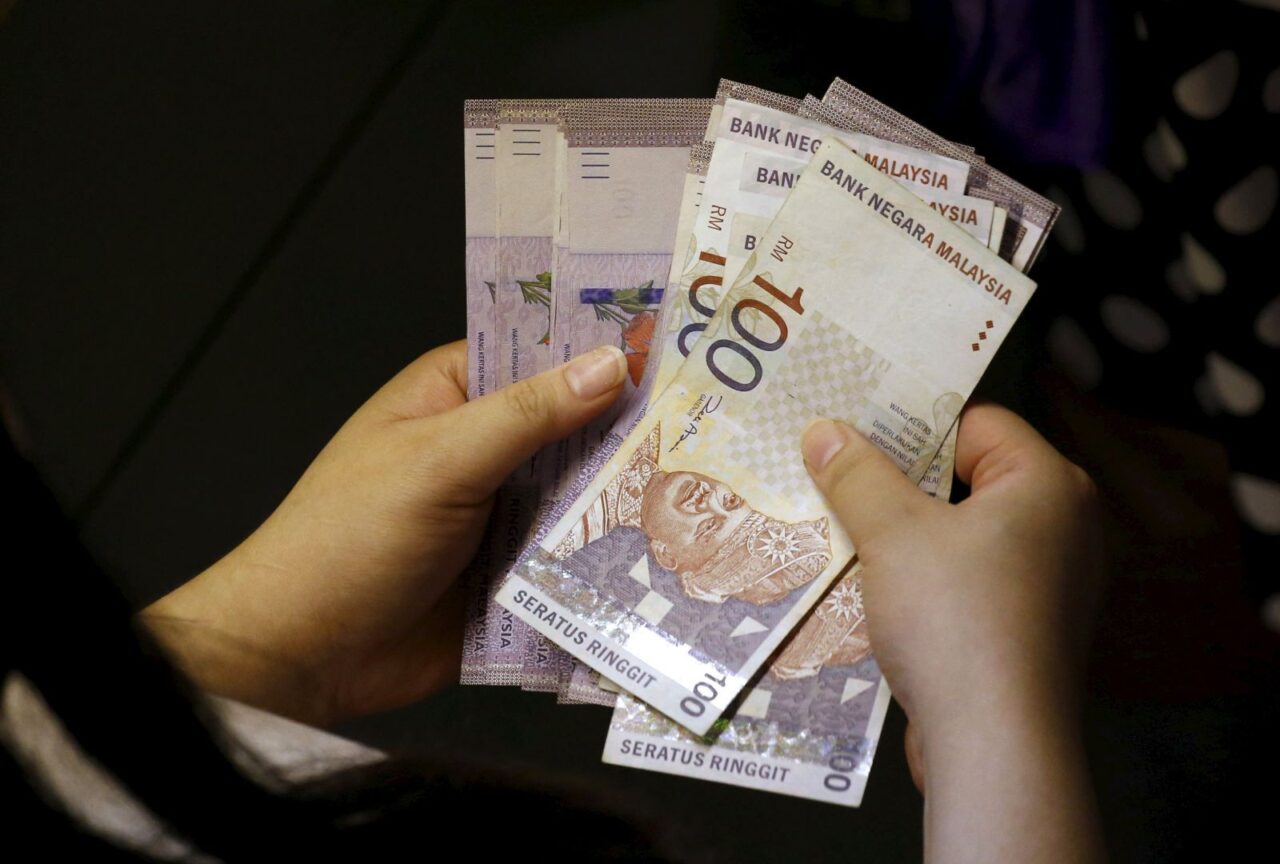 Standard Chartered Malaysia tips ringgit to outperform Asian peers