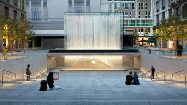 apple piazza liberty piazza center steps