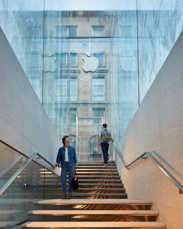 apple piazza liberty staircase