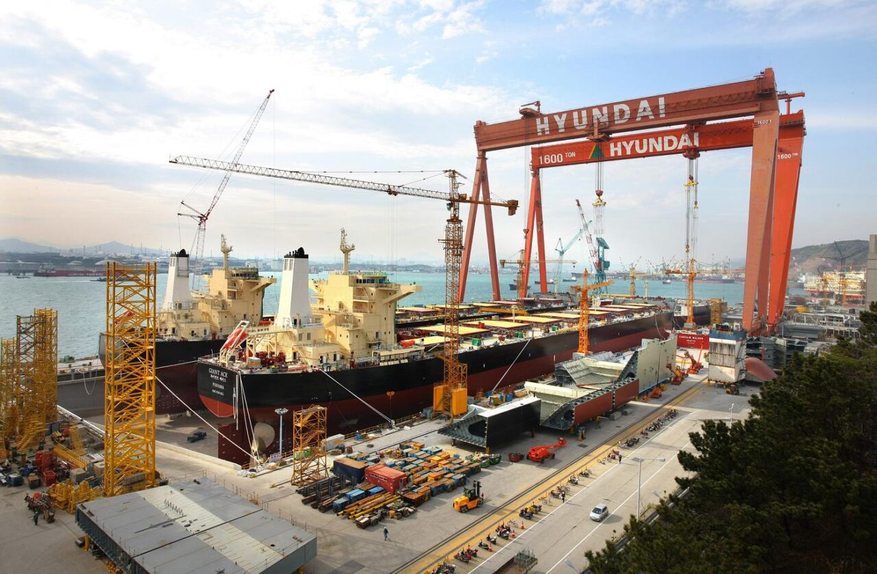 Struggling Hyundai Heavy lays off quite a few execs
