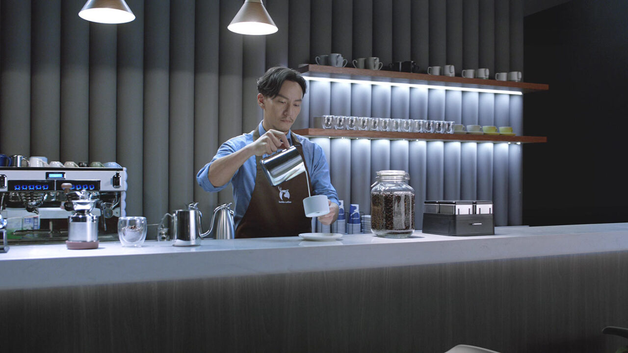 Explosive Growth: Luckin Coffee Revenue Skyrockets by 50% as 3,000 New Stores Open Worldwide
