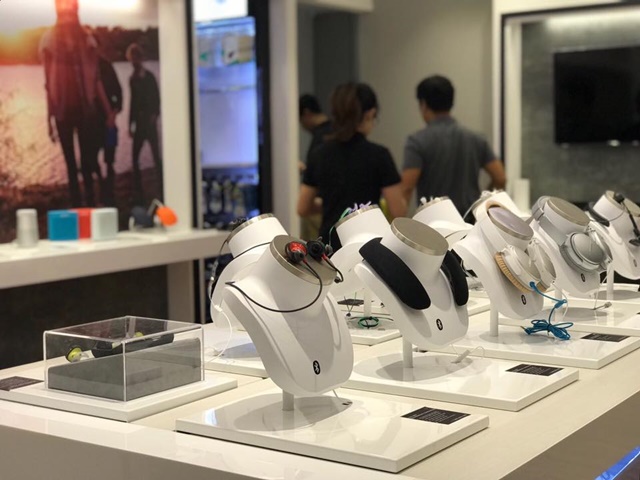 Bose Store 1