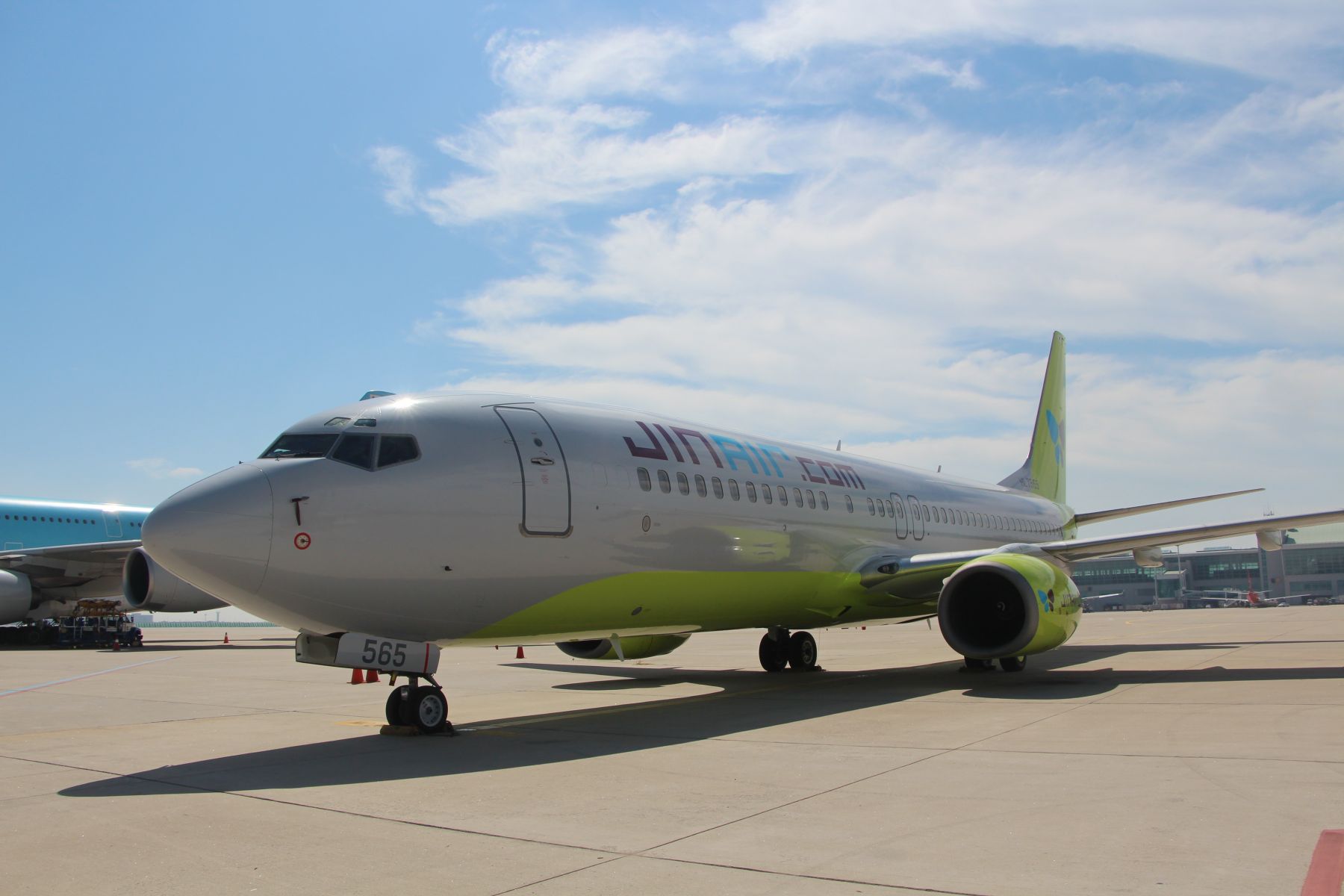 Jin Air’s second-quarter profit falls 88 percent