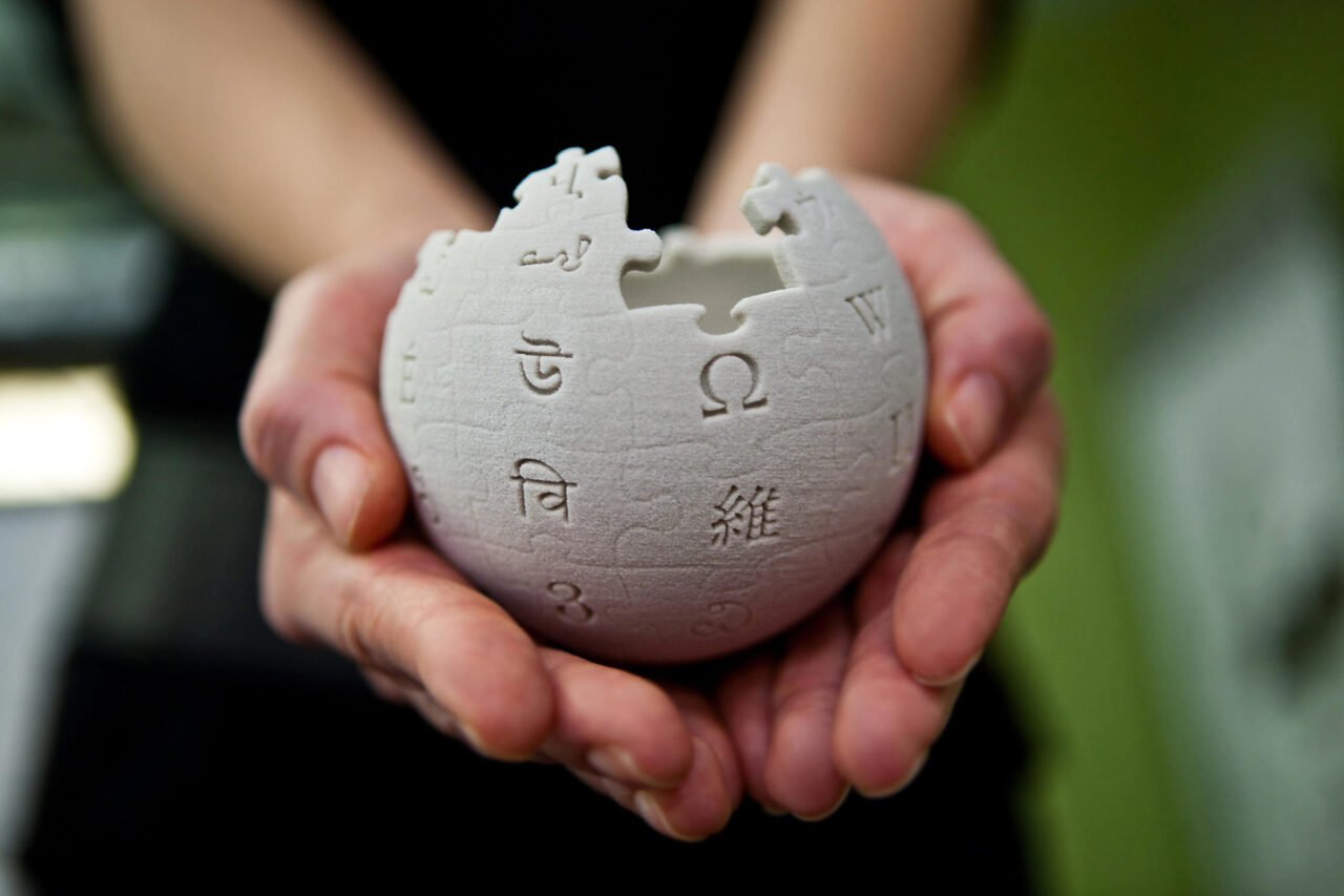 Wikipedia launched clothing line with LA label