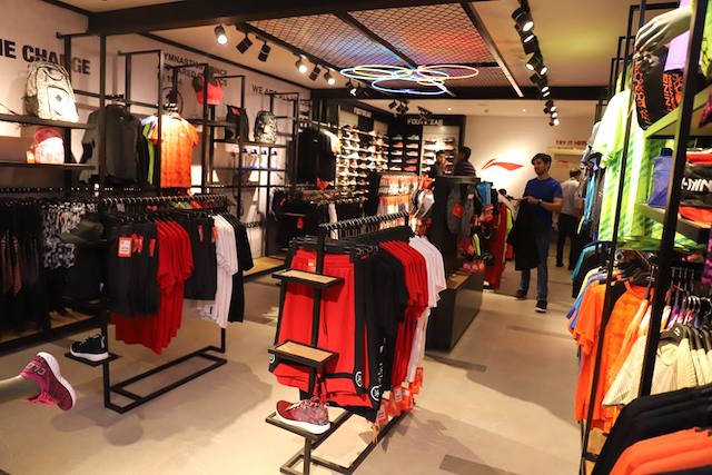 Li Ning Pakistan inside