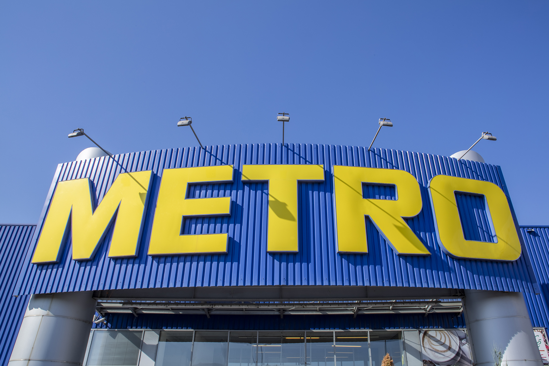 Singapore’s Metro Redefines Retail, Plans Closure of Two Major Stores for Smaller Multi-Concept Outlets