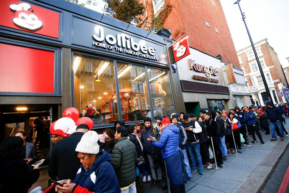 18 hours queue for Jollibee London opening