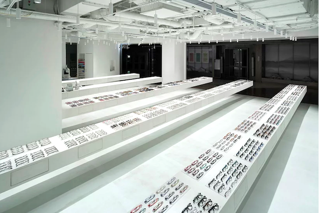 Jins store Shanghai World Financial Center 1