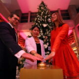 Three guests of honor lighting up the Jo Malone London Christmas Tree at T Galleria by DFS Okinawa 600x400