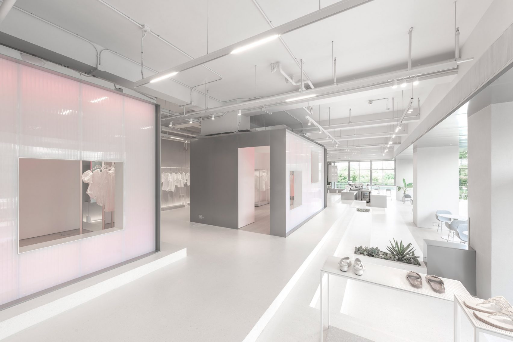 Catwalk to be presented in Dear So Cute China store