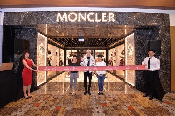 moncler changi