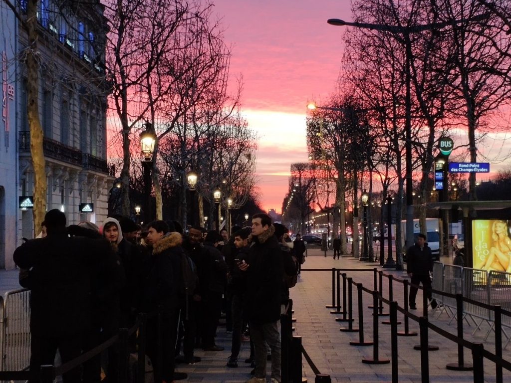 Mi Store Paris2