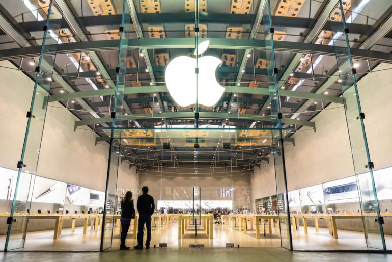 Apple 770x514