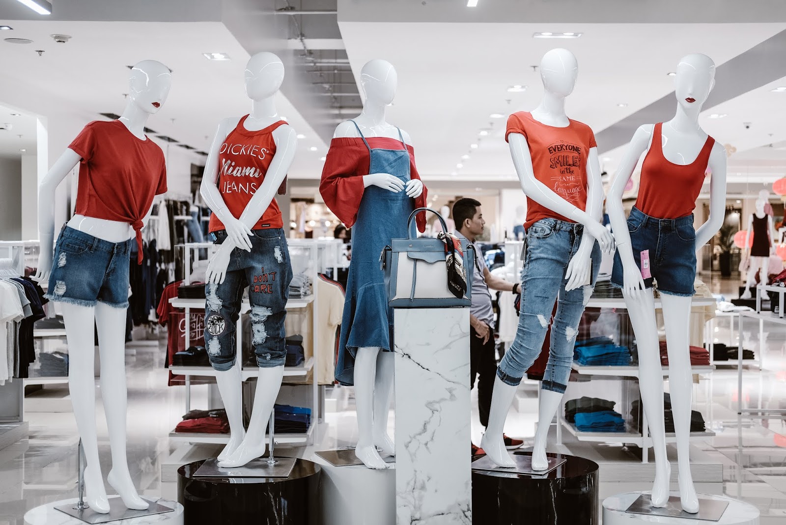 Metro Department Store is opening at Ayala Malls Feliz