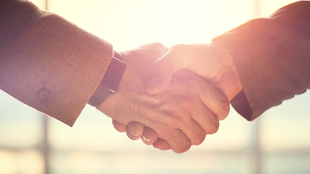 shake hand agreement partnershipn