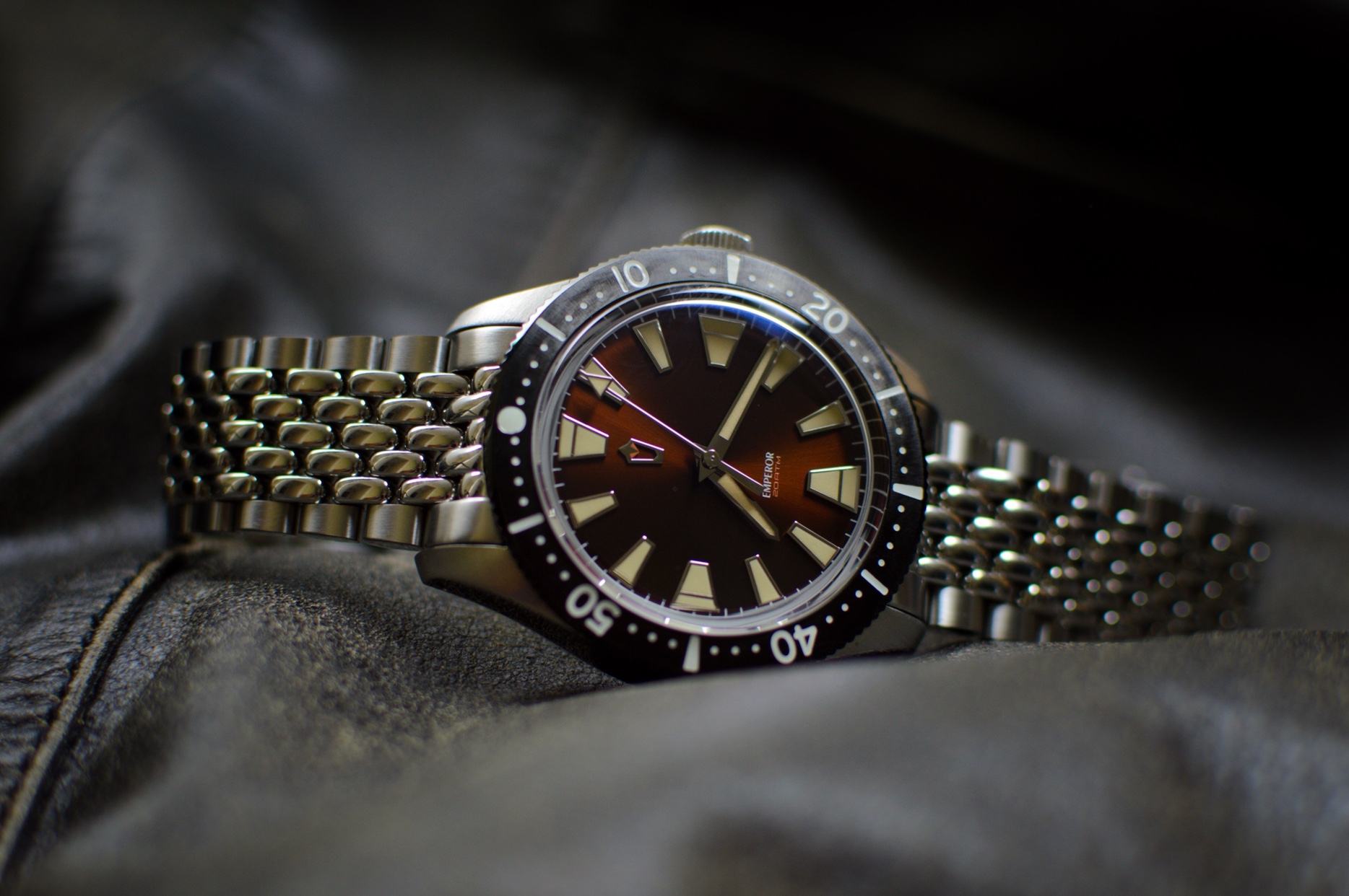 Oriental Watch profit soars as Chinese shop at home instead of travel
