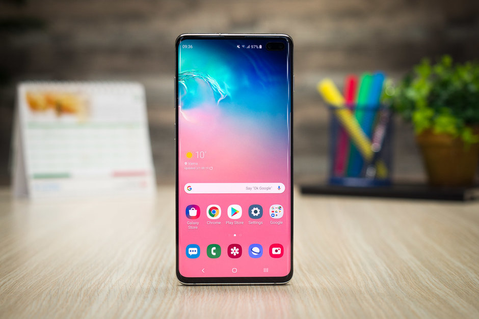 The Galaxy S10 series set new pre order records in the US UK for Samsung