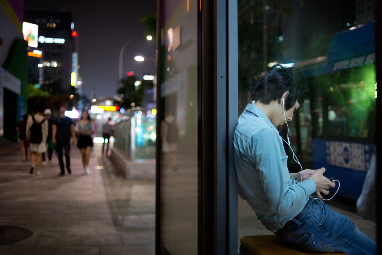 Seoul mall uses media art To Indicate the Air Quality scaled