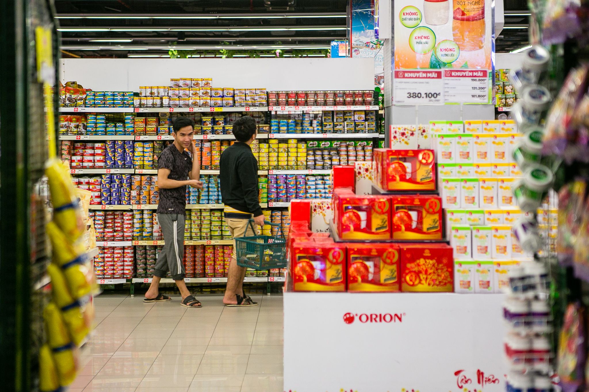 Shop&Go chain showcases brutal retail practice with 1$ Price Tags