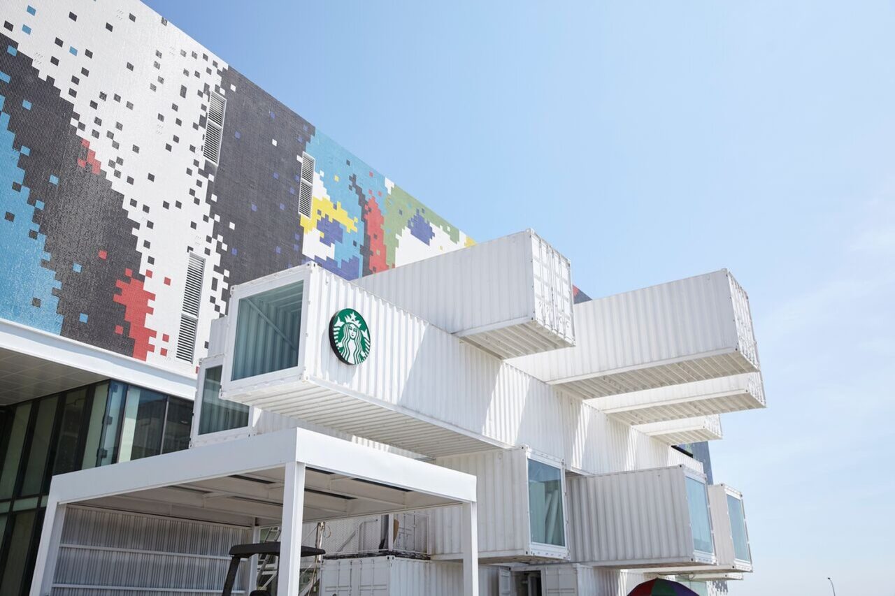 Arch2O KengoKuma StarbucksShippingContainer 5