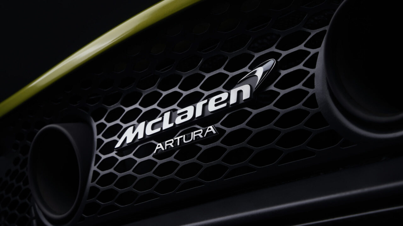 McLaren Artura scaled