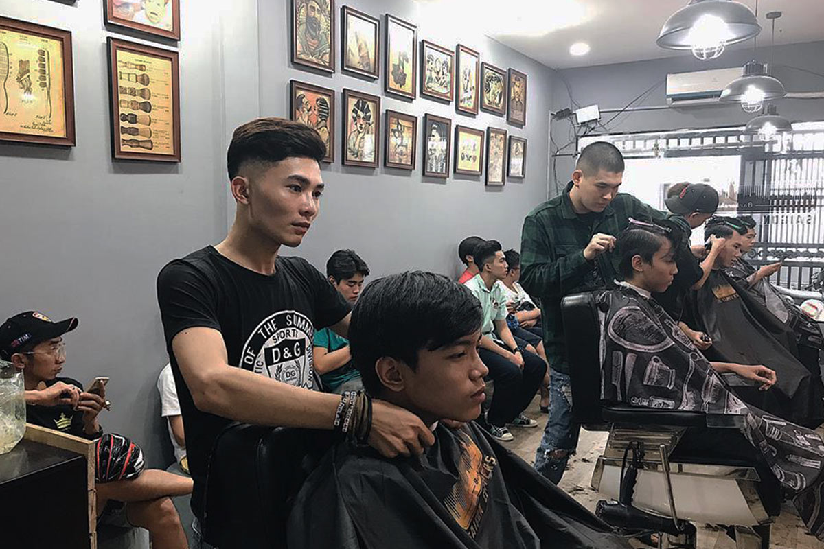 Hairdressers, manicurists make house calls to survive Covid