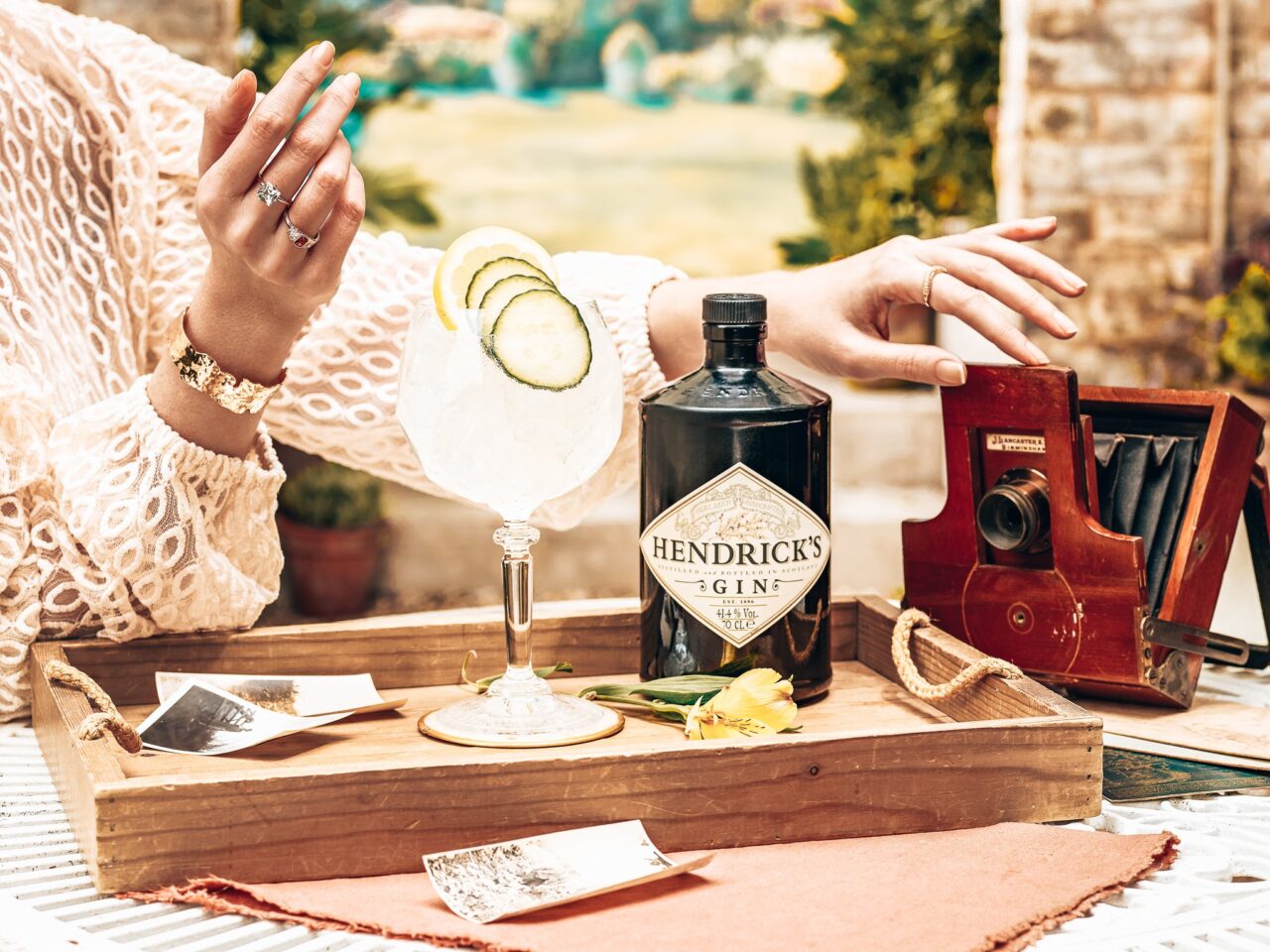 Hendricks Gin uitgelicht in een gin story Alles over gin.