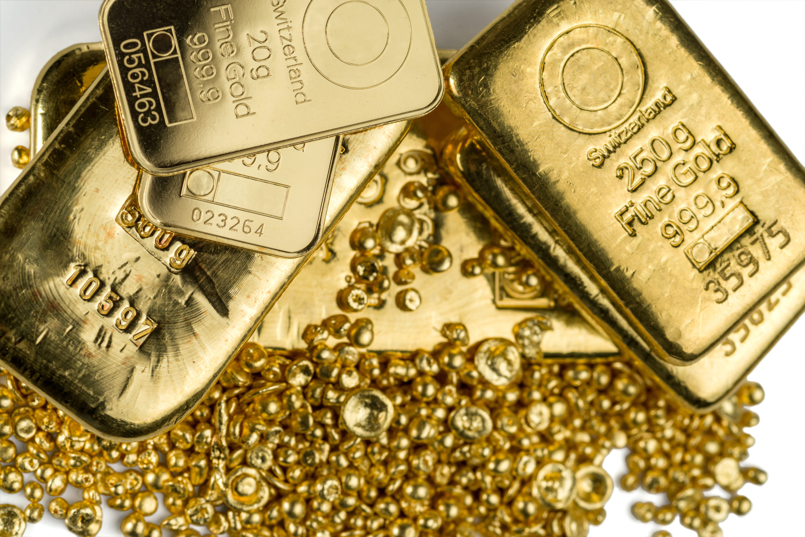 Gold prices fall