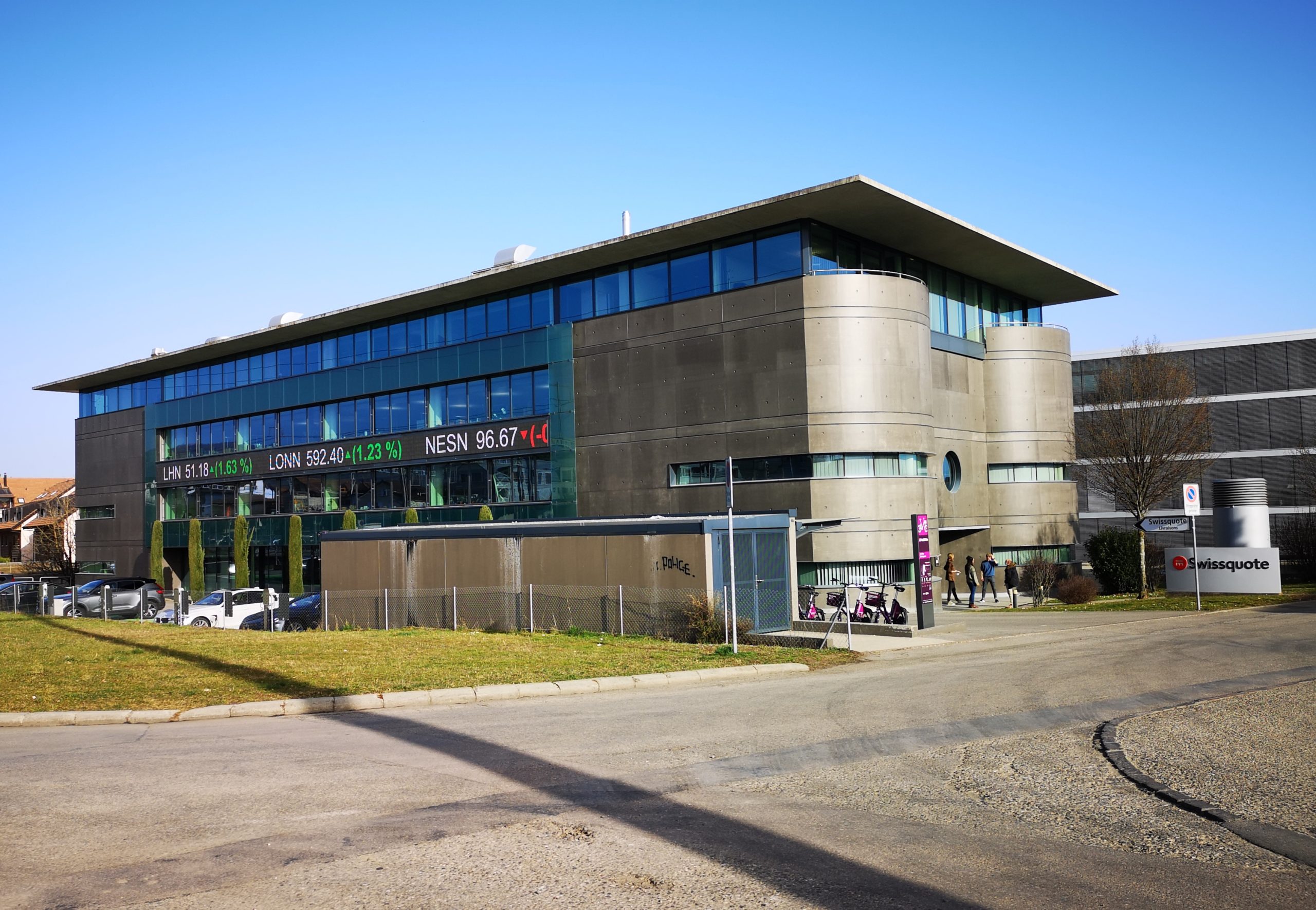 Swissquote Buys Luxembourg Lender