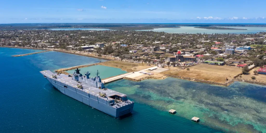 door vulkaanuitbarsting getroffen tonga gaat in lockdown vanwege coronavirus