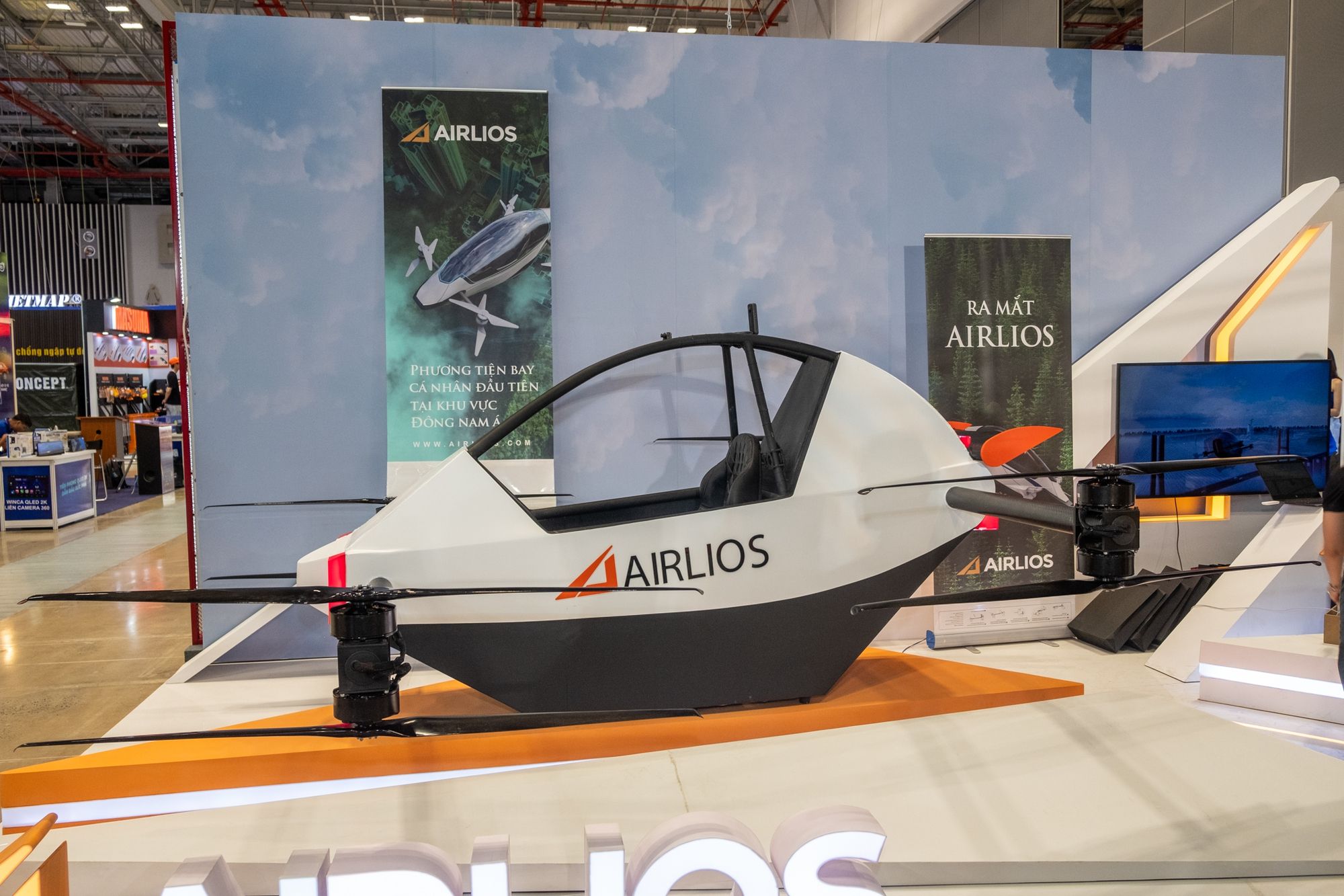 First made-in-Vietnam flying car to hit market in 2024