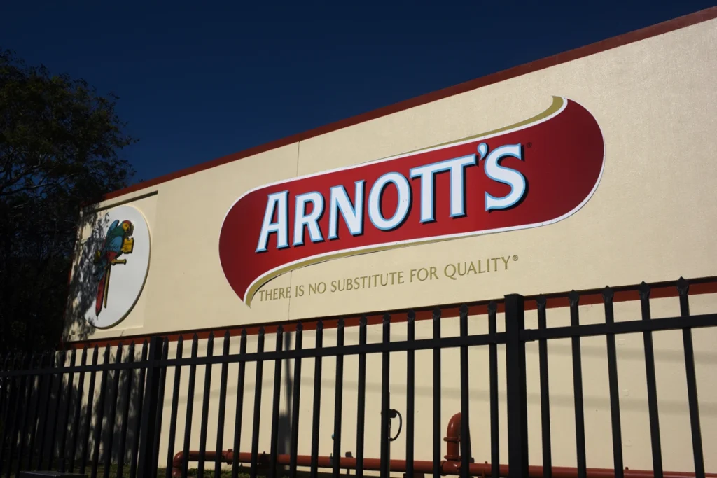 Arnott