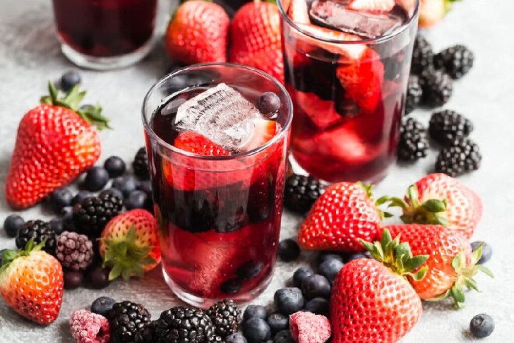 Iced Tea Berry Sangria Culinary Hill 1200x800 1