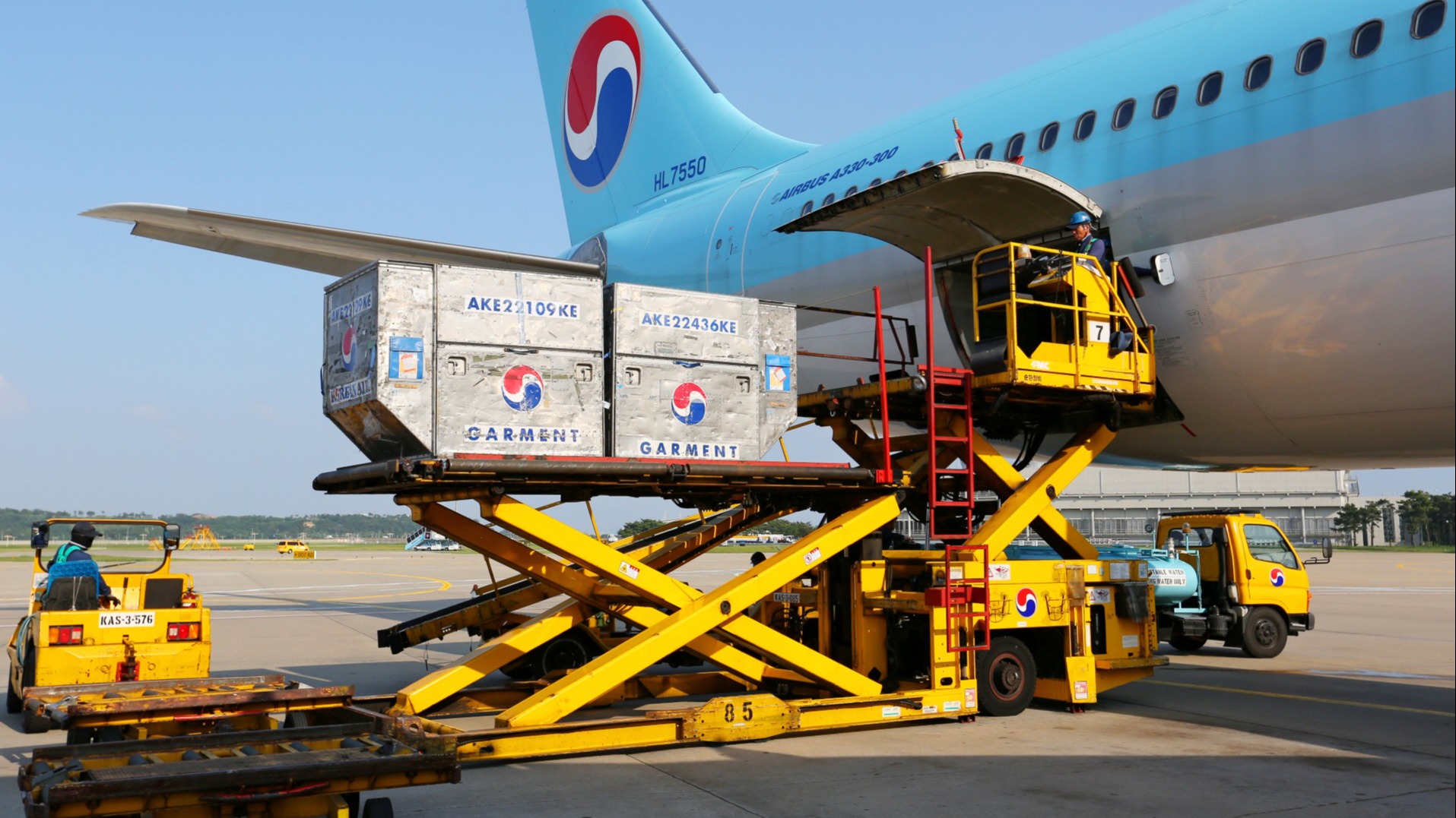 Korean Air Takes Flight with A350F: New Era of Eco-Friendly and Efficient Cargo Transport Unveiled