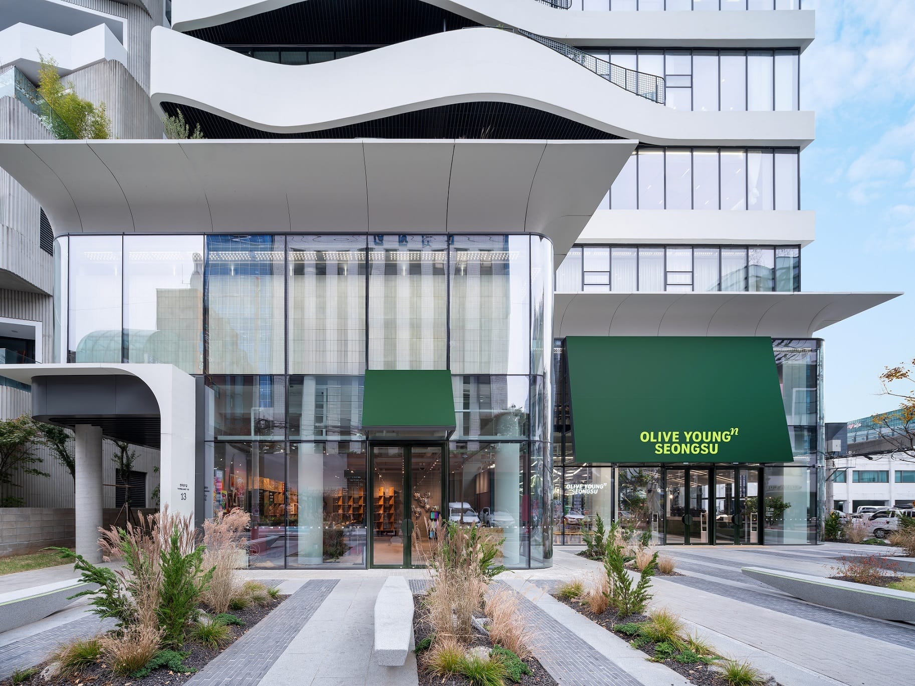 CJ Olive Young Launches First Korean Snacks Store in Vibrant Busan