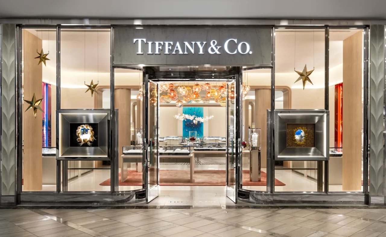 Unlock Luxury: Tiffany & Co Launches Expanded Flagship Store and Blue Box Cafe in Hong Kongs Lee Gardens