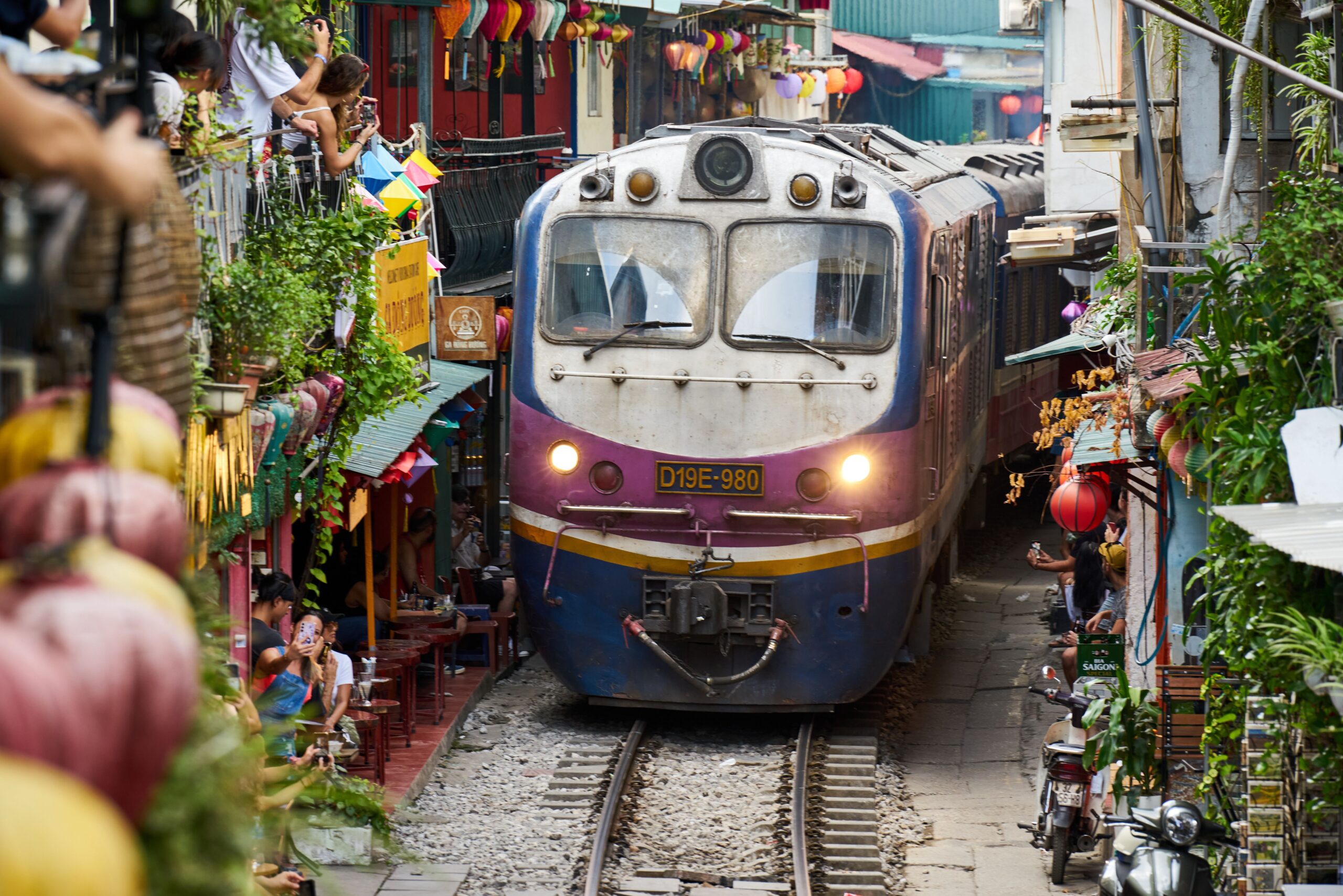 Summer Train Travel Soars in Popularity, Weekend Tickets Selling Out Fast