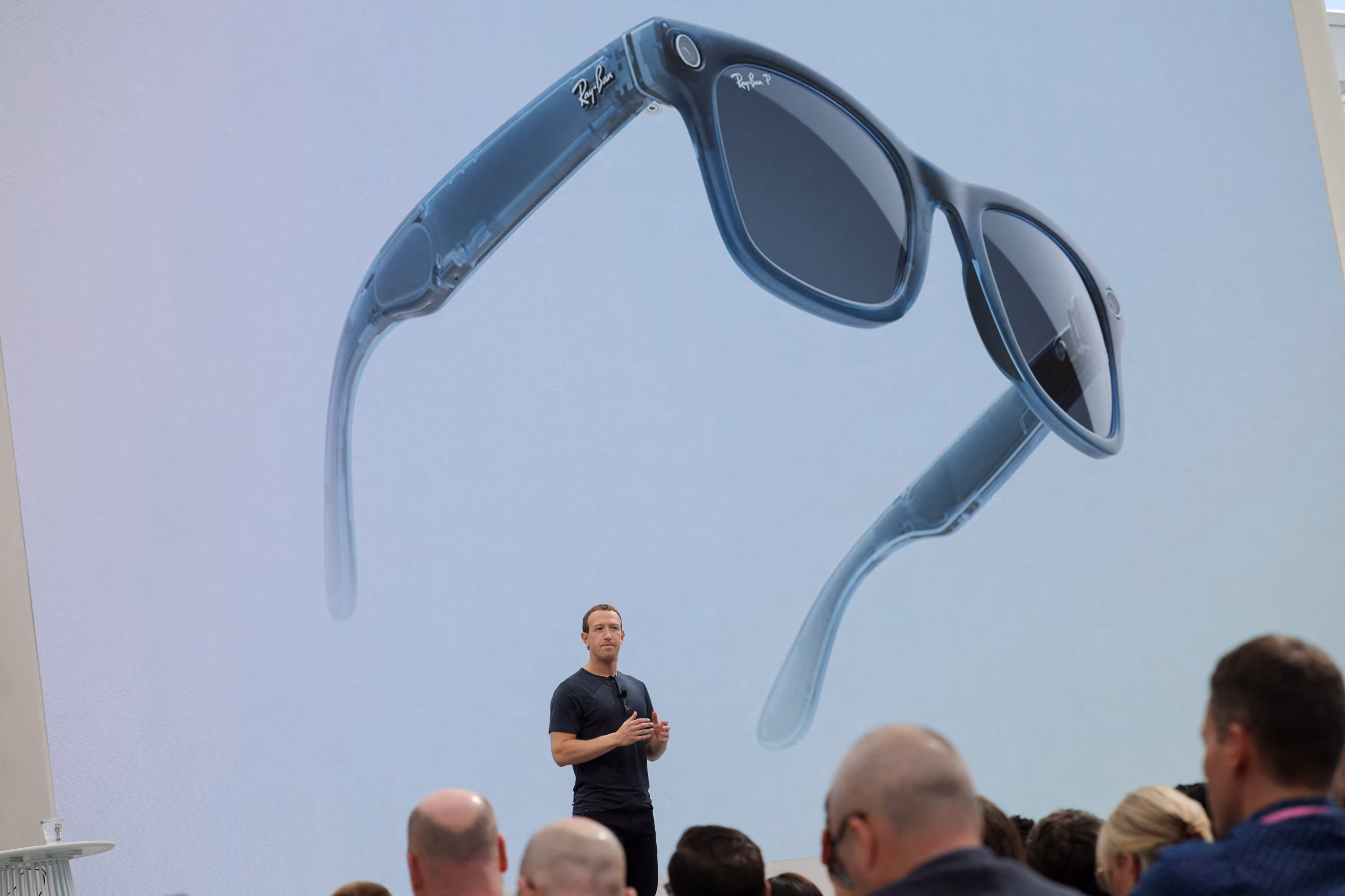Meta Unveils New Ray-ban Display: A Leap Forward In Smart Glasses Technology